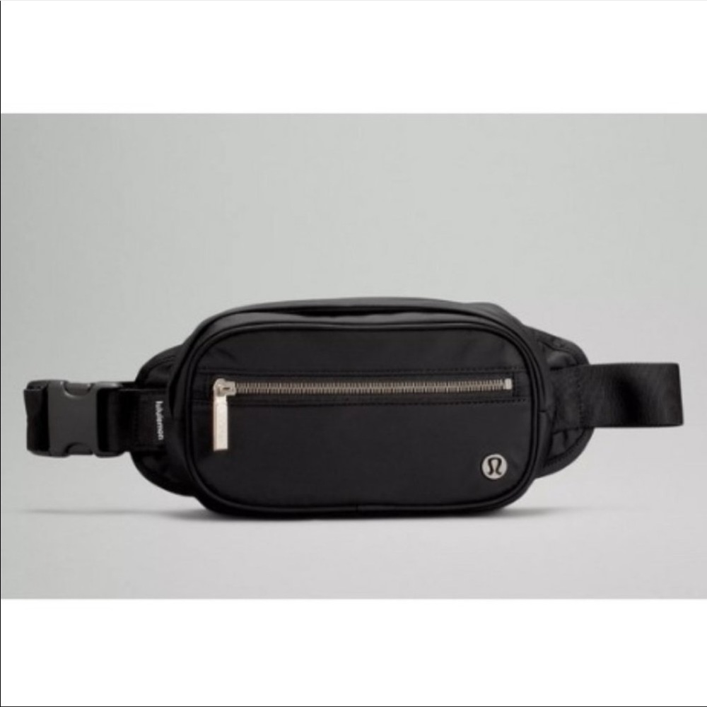 Lululemon Wunderlust Belt Bag